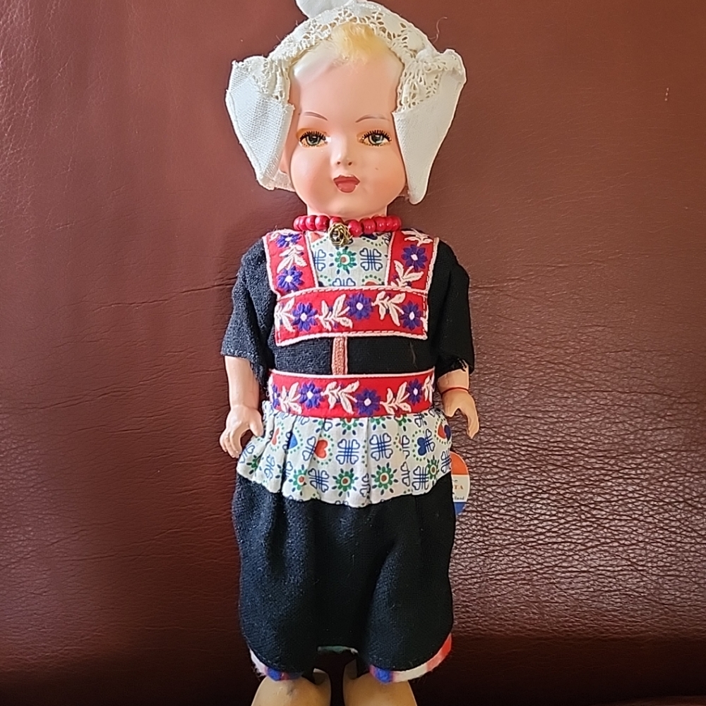 Vintage 10-1/2" Rozetta Girl Doll Traditional Dutch Amsterdam-Holland W/Tag NICE